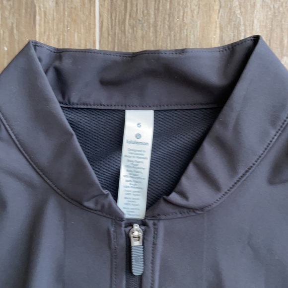 Lululemon Run On Jacket - Black - Picture 7 of 8
